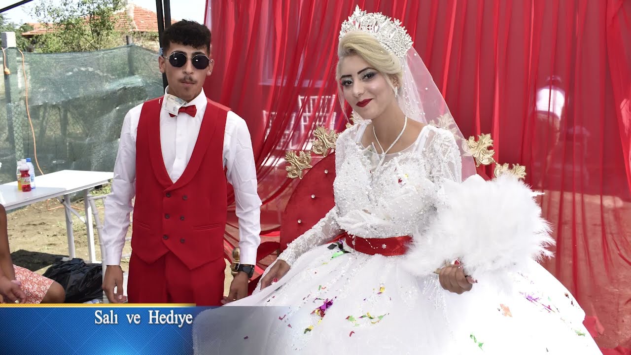 Salı  ve  Hedıye  Nısan  Karnobat