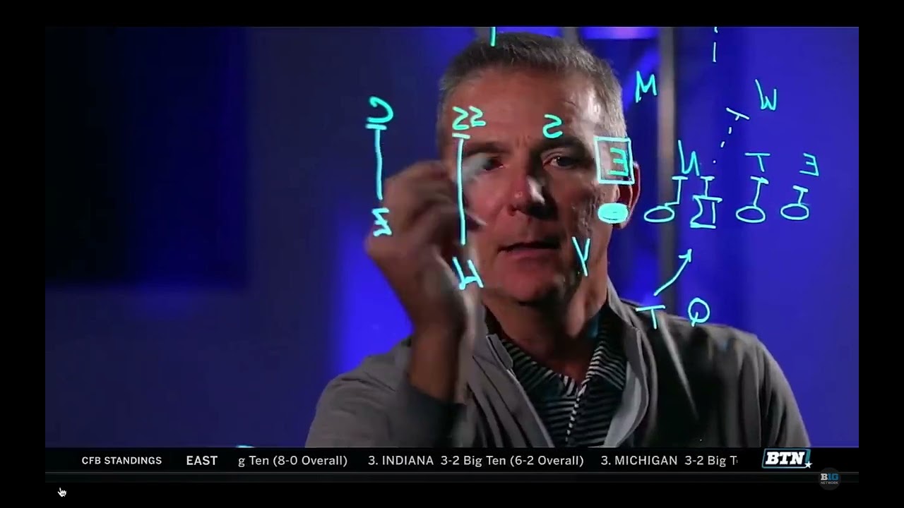 Coach Urban Meyer breaking down the BASH run play