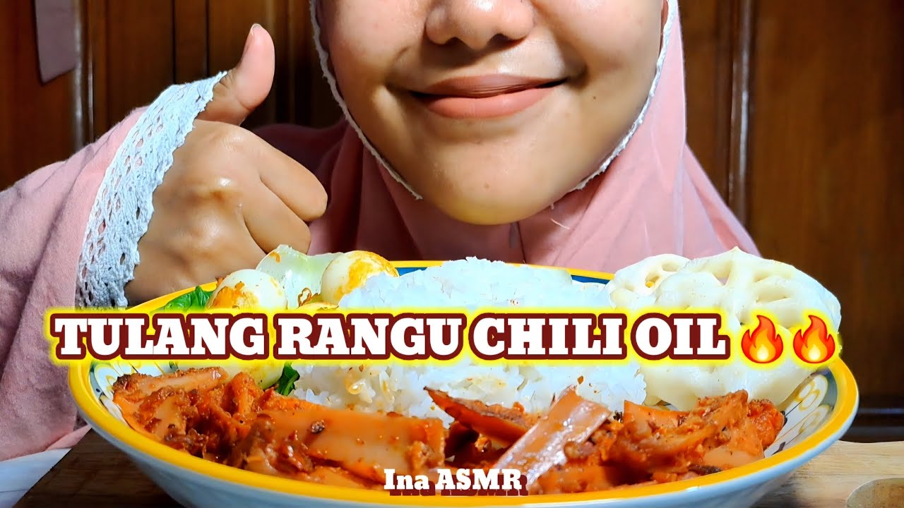 MUKBANG ASMR - MAKAN TULANG RANGU CHILI OIL DI TENGAH HUJAN😋😋