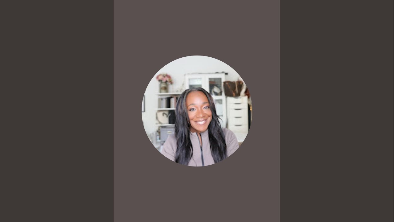 AtHomeWithQuita is fulfilling your orders live!