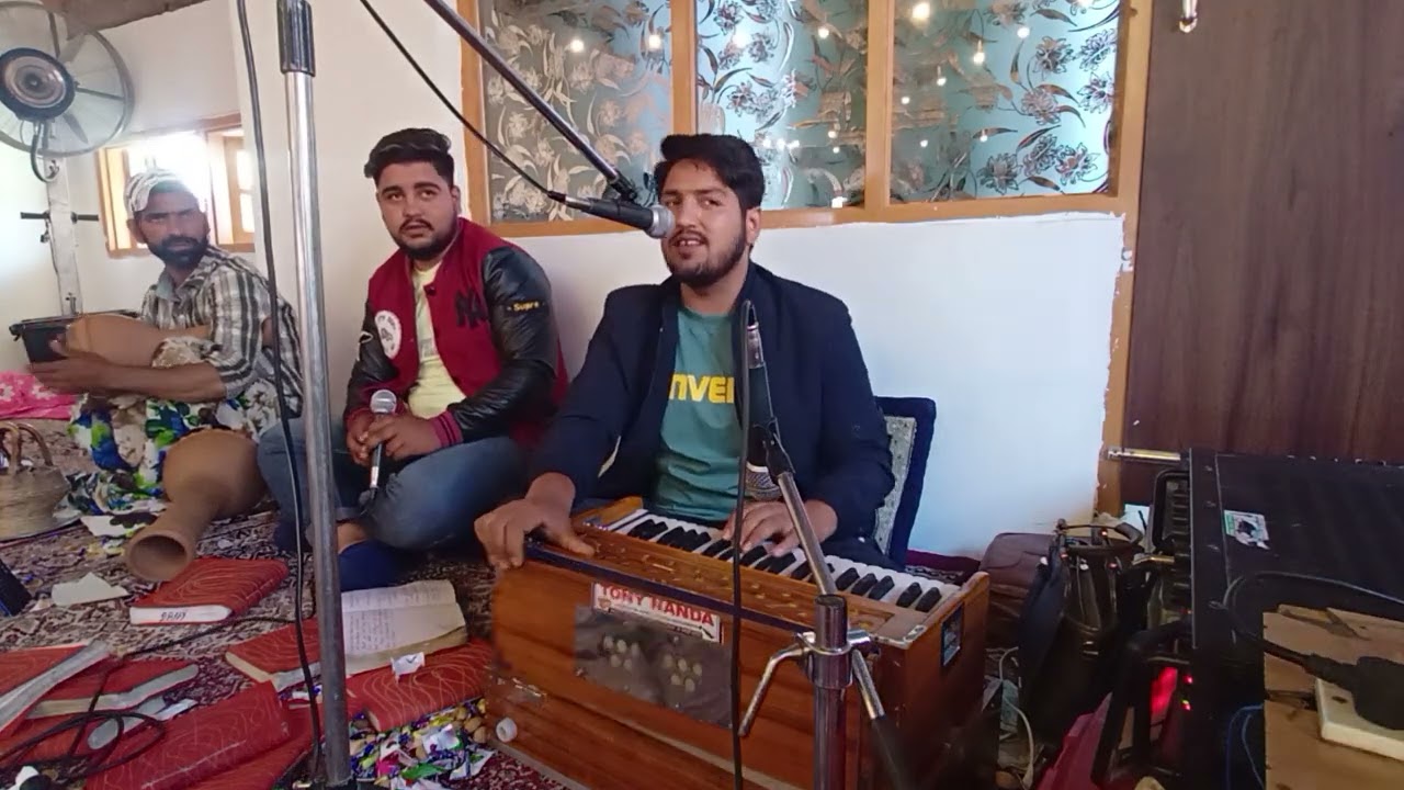 mae seith kya wade chue by kashmiri singer Waheed 🥰🥰 6006767778.... 7889823248..