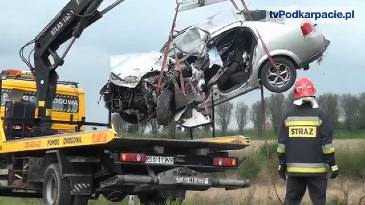 Tragiczny wypadek pod Sanokiem. Zginęło dwie osoby