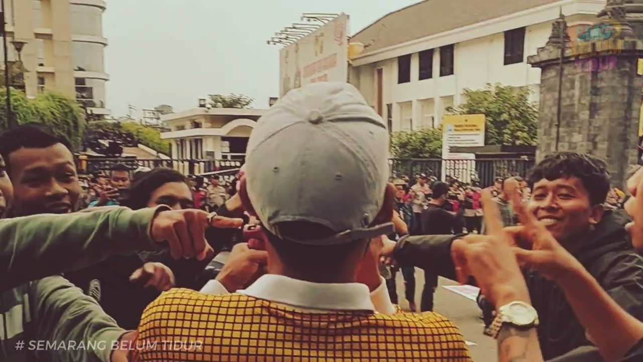 DEMO -  DEPAN POLDA JATENG - YOYOK OUT