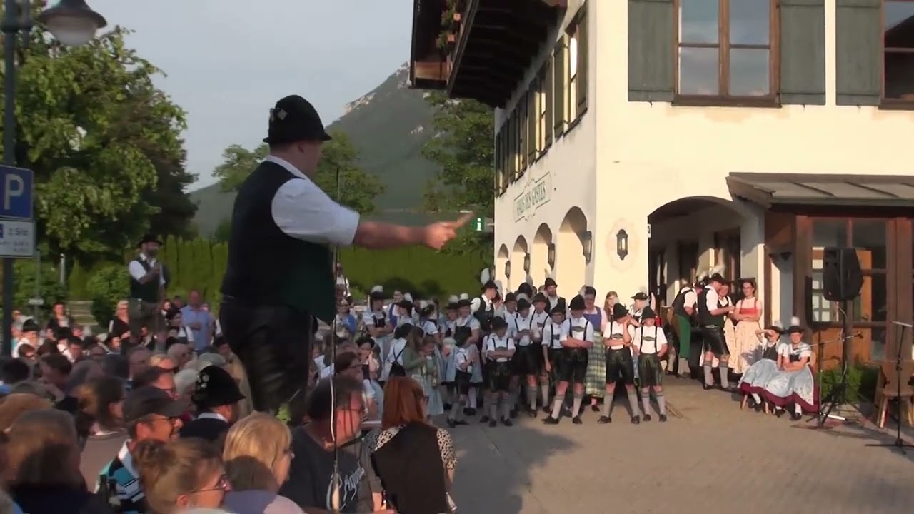 Goaßlschnalzer beim Brauchtumsfest in Inzell  (Oberbayern) 2023