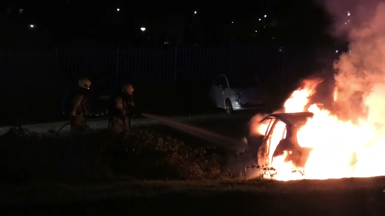 Brandweer vlissingen ingezet voor Auto Brand vlissingen 4-2-26