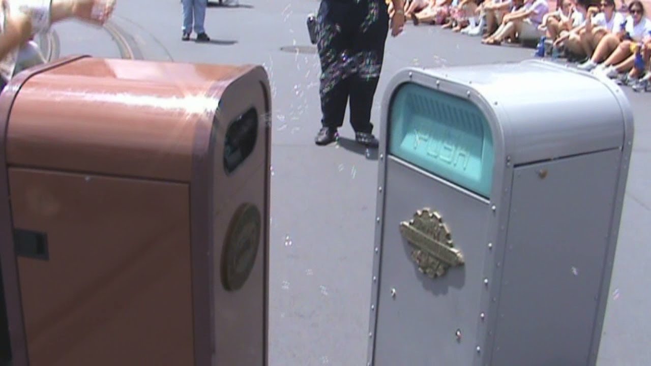 Push the Talking Trash Can entertains guests before the parade at Disney's Magic Kingdom