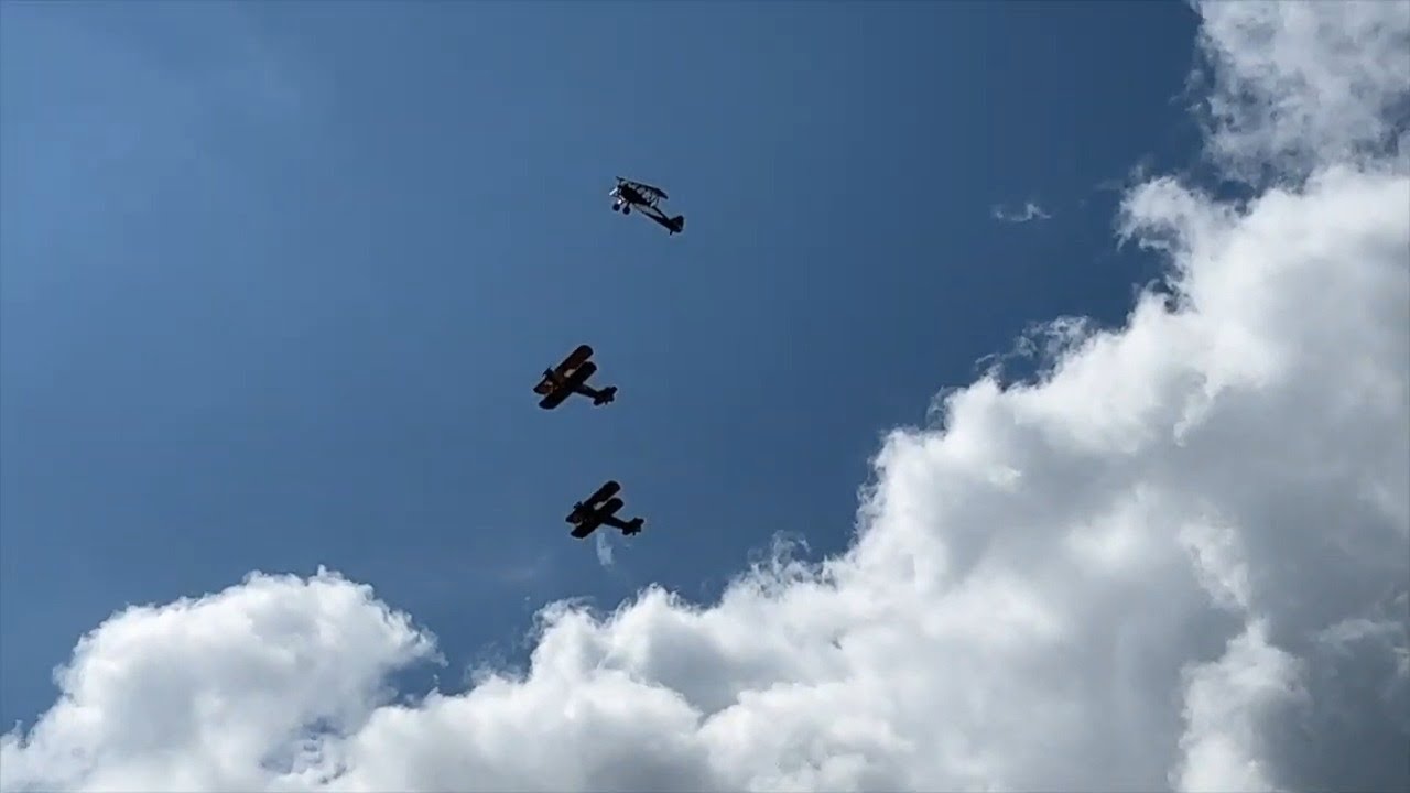 Stearman Fly out to IL01