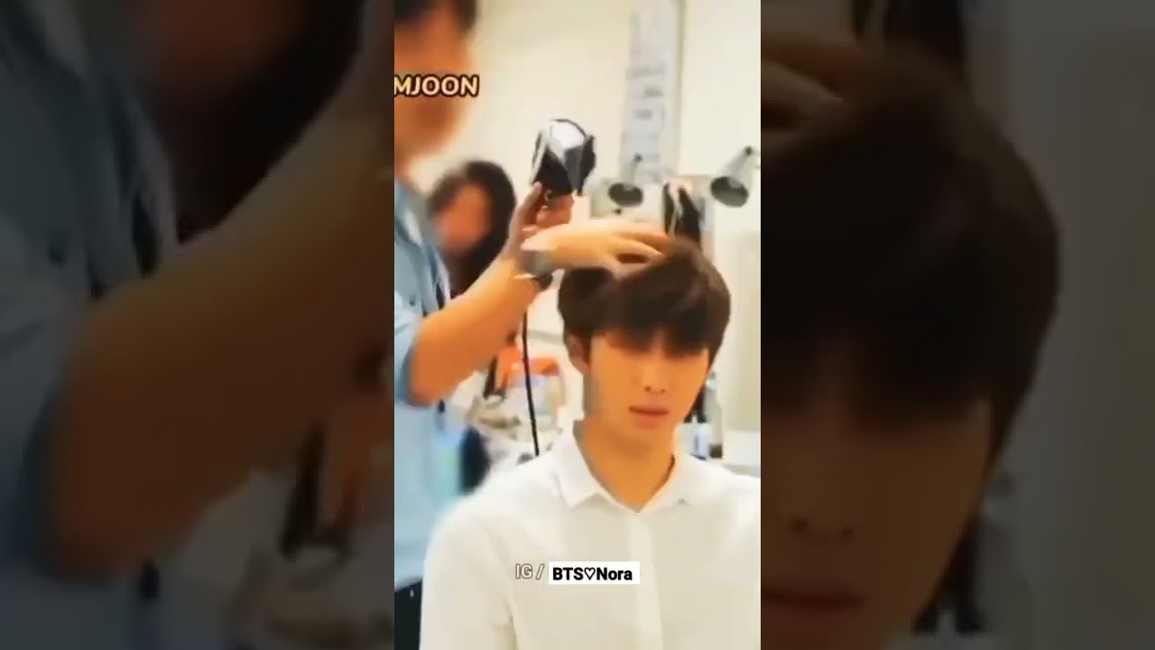 Jungkook give tough time to their hairstylist 😩😭 #jk #bts
