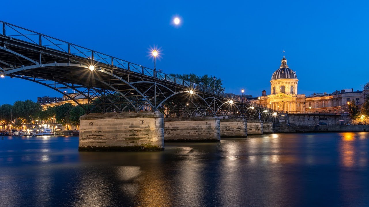 Seine Serenades: Discover Paris' Riverside Beauty