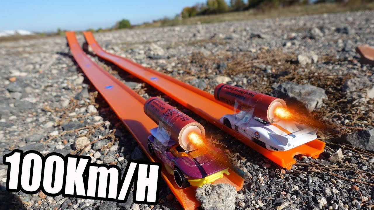 Experiment - HOT WHEELS mit RAKETENZ&Uuml;NDSTOFF BESCHLEUNIGEN! (Raketen Rennen)