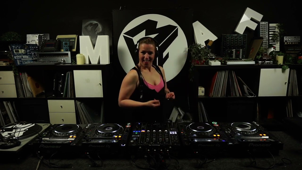 SpyTech x Techno // Minimal Art Family // Mystia