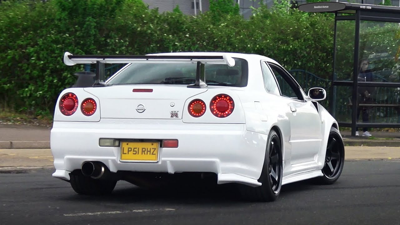 Nissan Skylines/GTRs leaving a Car Show in Style!