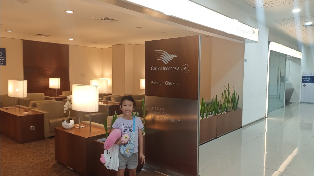 Garuda Indonesia Business Class from Bali to Surabaya (GA349)