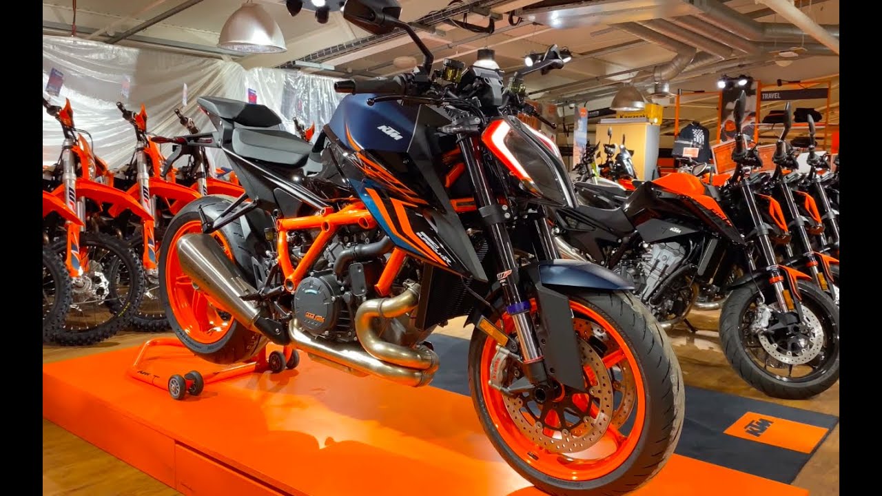 2022 KTM 1290 Super Duke R Evo - Walk Around & Product Film