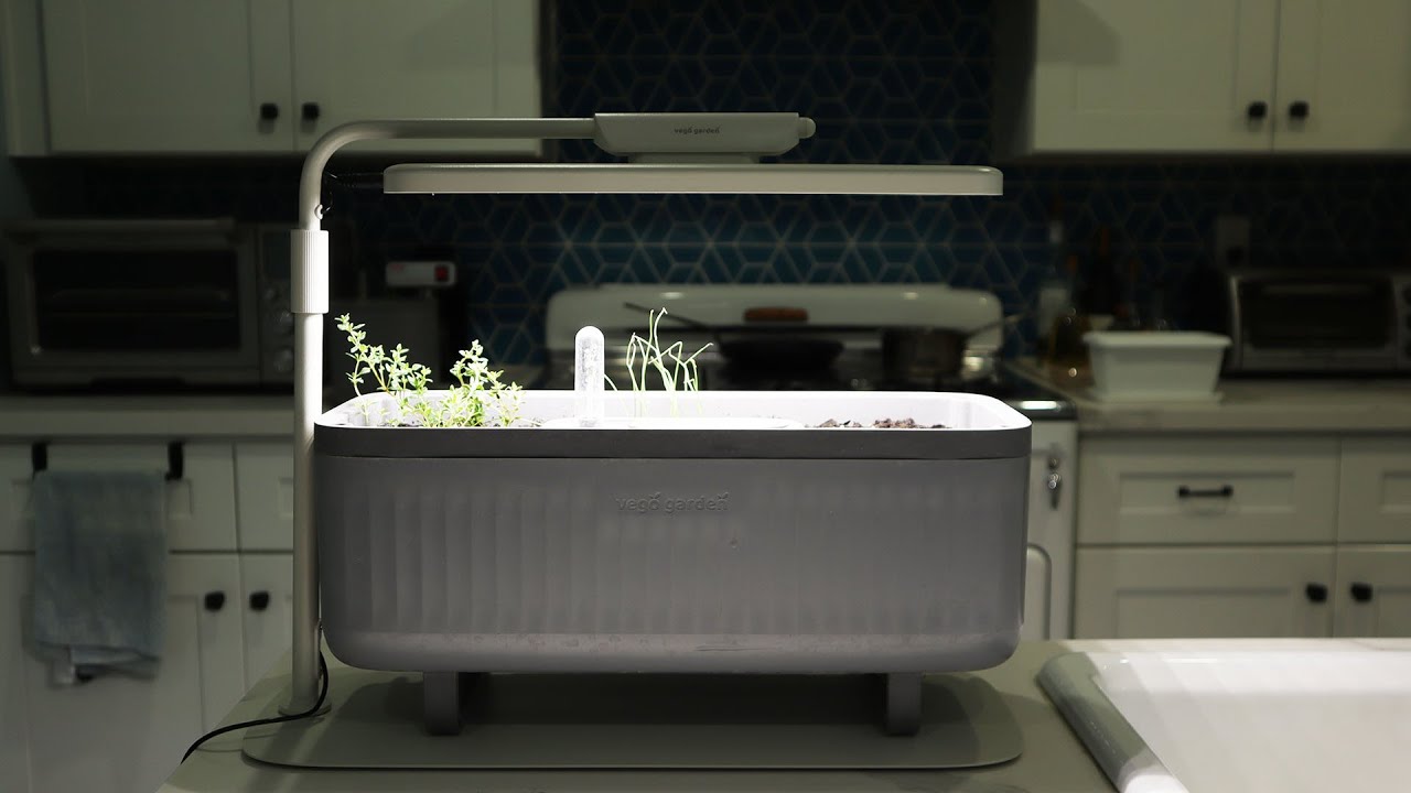 Vego Garden 'Grow Light With Stand' Unboxing & Assembly