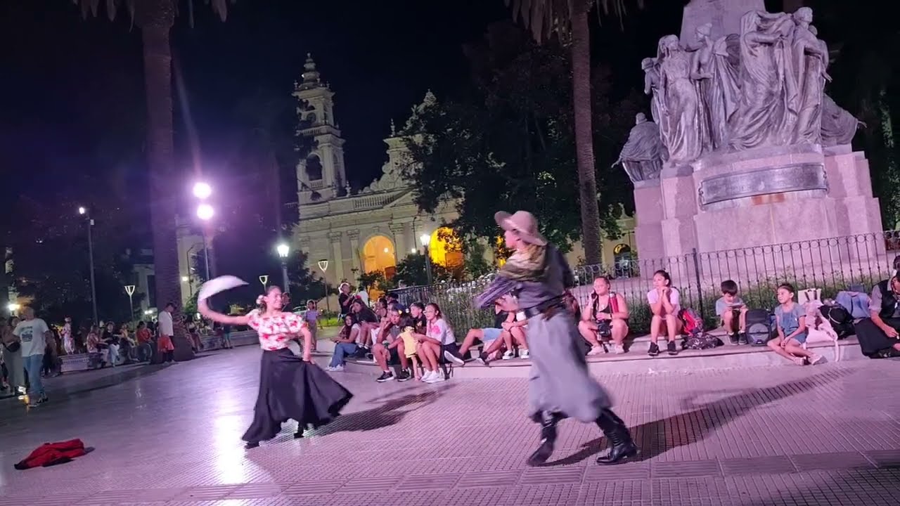 Zamba del negro alegre. Zamba carpera en la Plaza 9 de julio