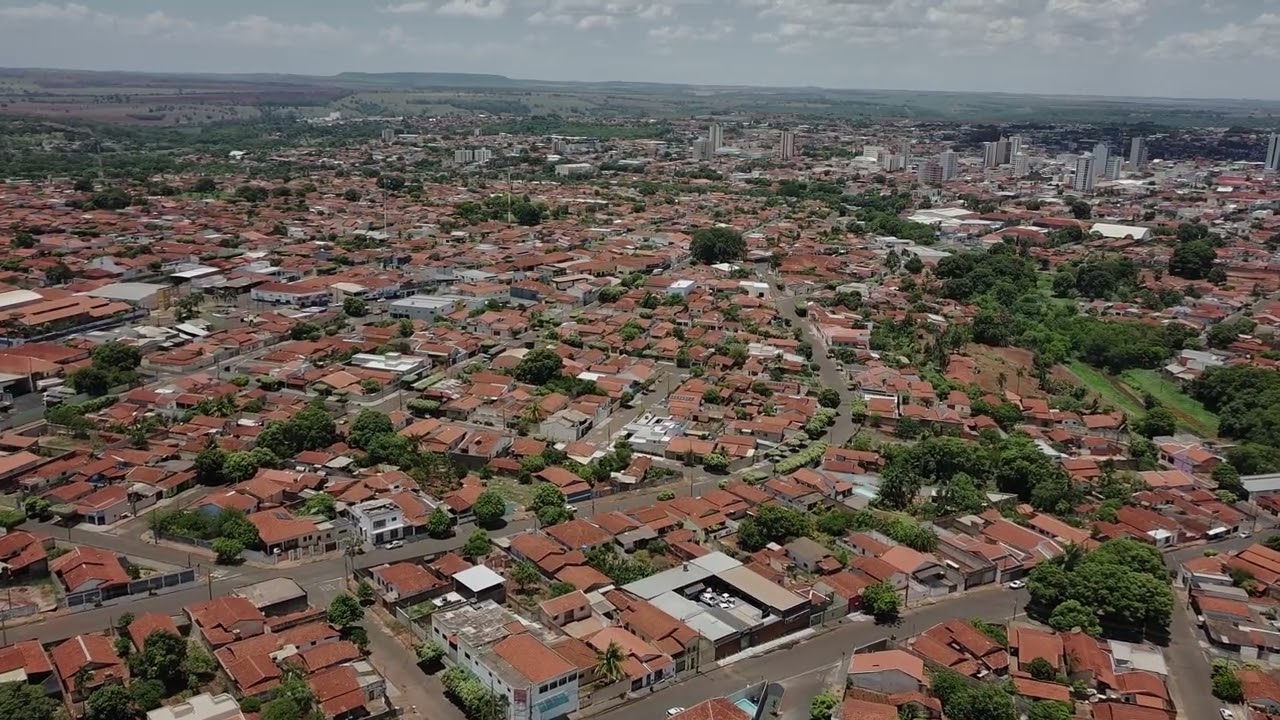 Voo de drone Ituiutaba - FIMI MINI 3 - SEM EDIÇÃO
