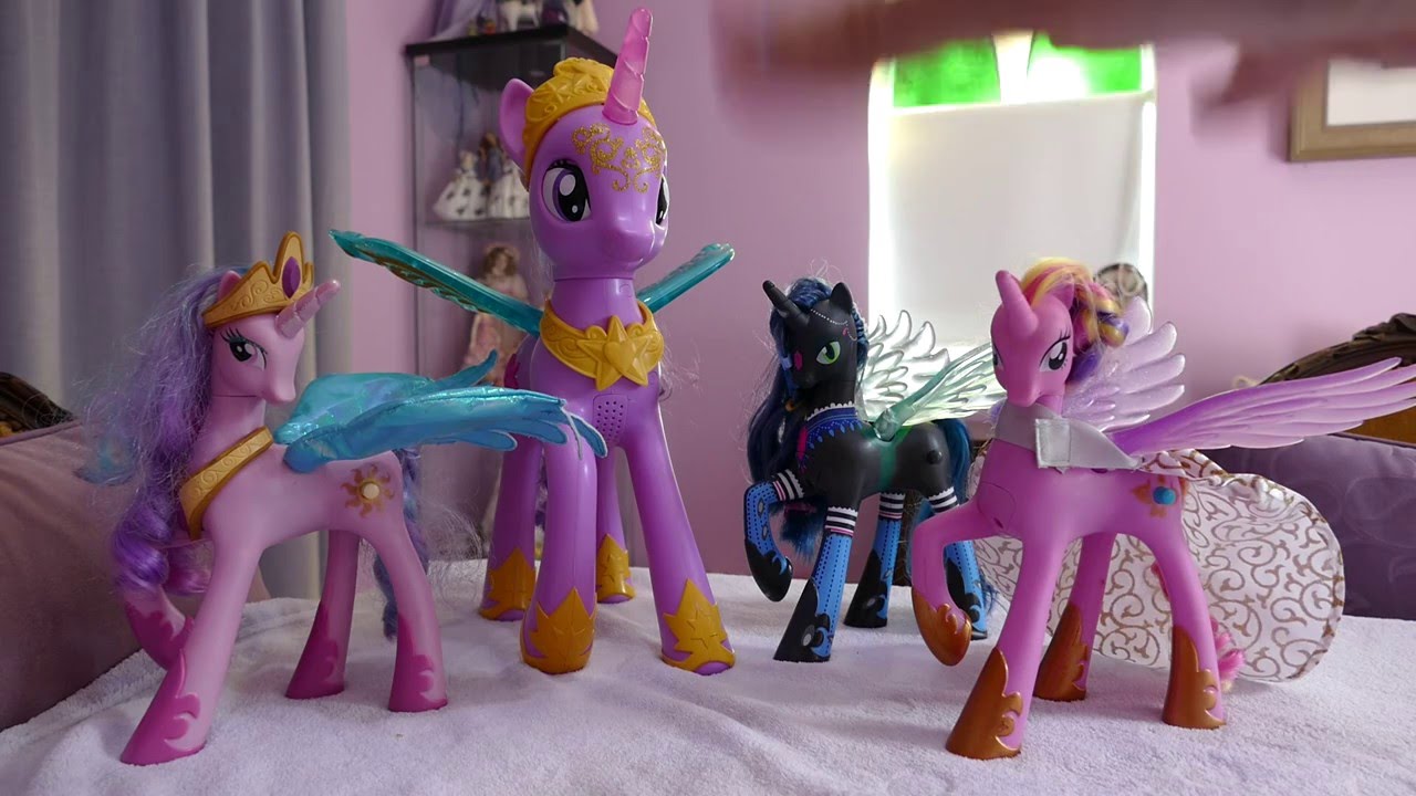 Electronic My Little Pony - Talking Celestia,  Chrysalis, Cadence and Twilight Sparkle - Toy Review