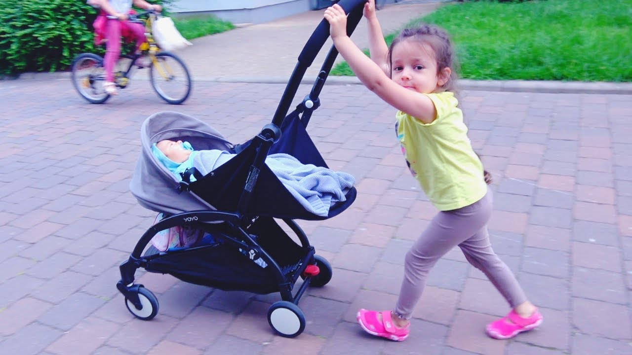 MAŁA NIANIA - PAKUJEMY WALIZKI! Robimy Sok - Yoto MAMA Vlog