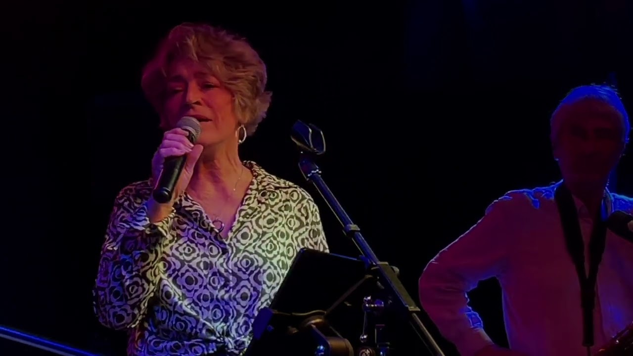 Teaser FABEARTS F L A G