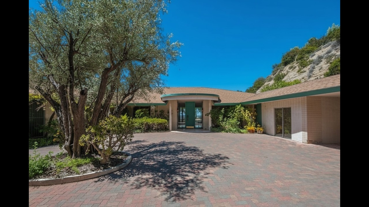 1910 Loma Vista Dr | Trousdale Estates
