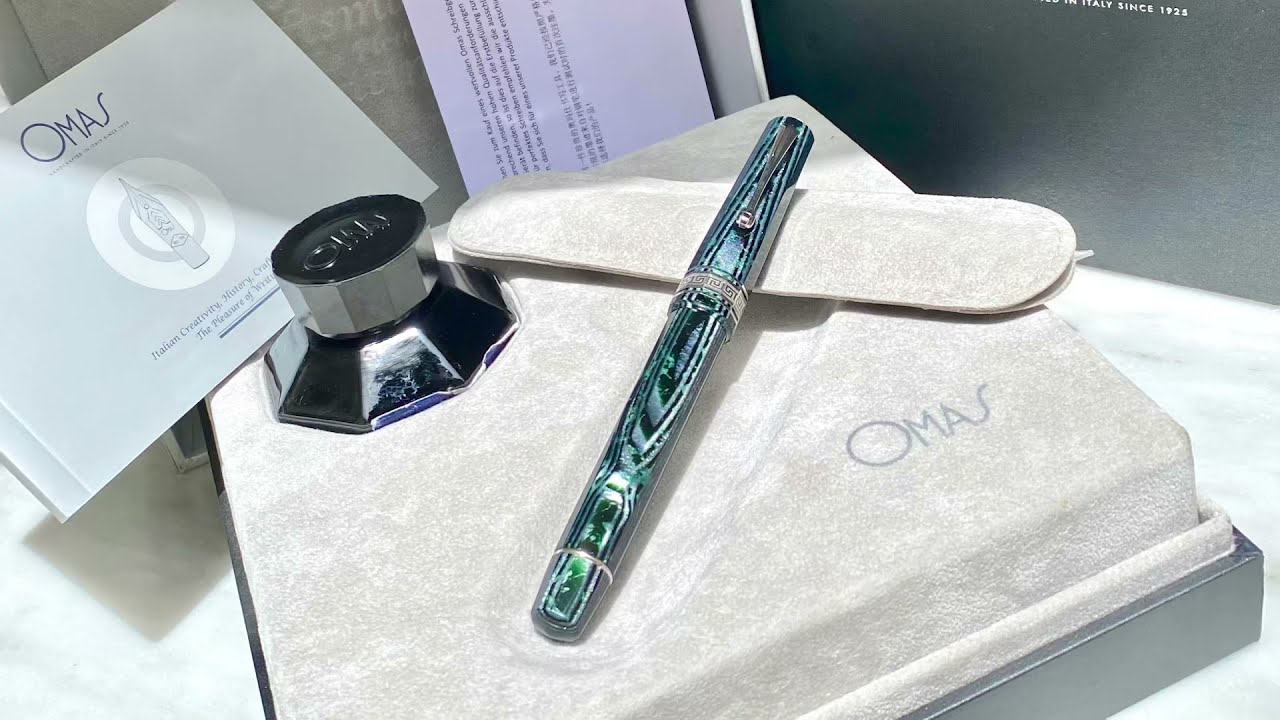 OMAS Vintage Paragon in Arco Verde celluloid