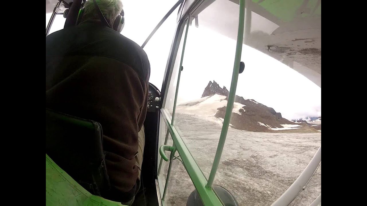 Steep Glacier Landing in a Super Cub