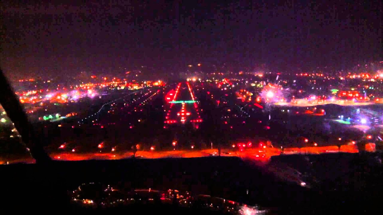 ILS 16R Baron Night Landing KVNY - Cockpit Video