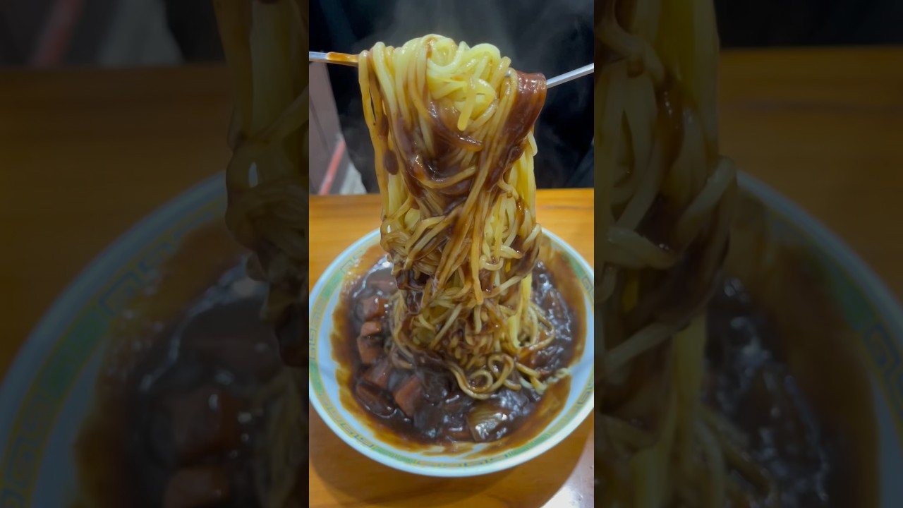 1h rửa chén ở Hàn ăn được gì? (Tập 1 - mì tương đen, mandu kim chi)