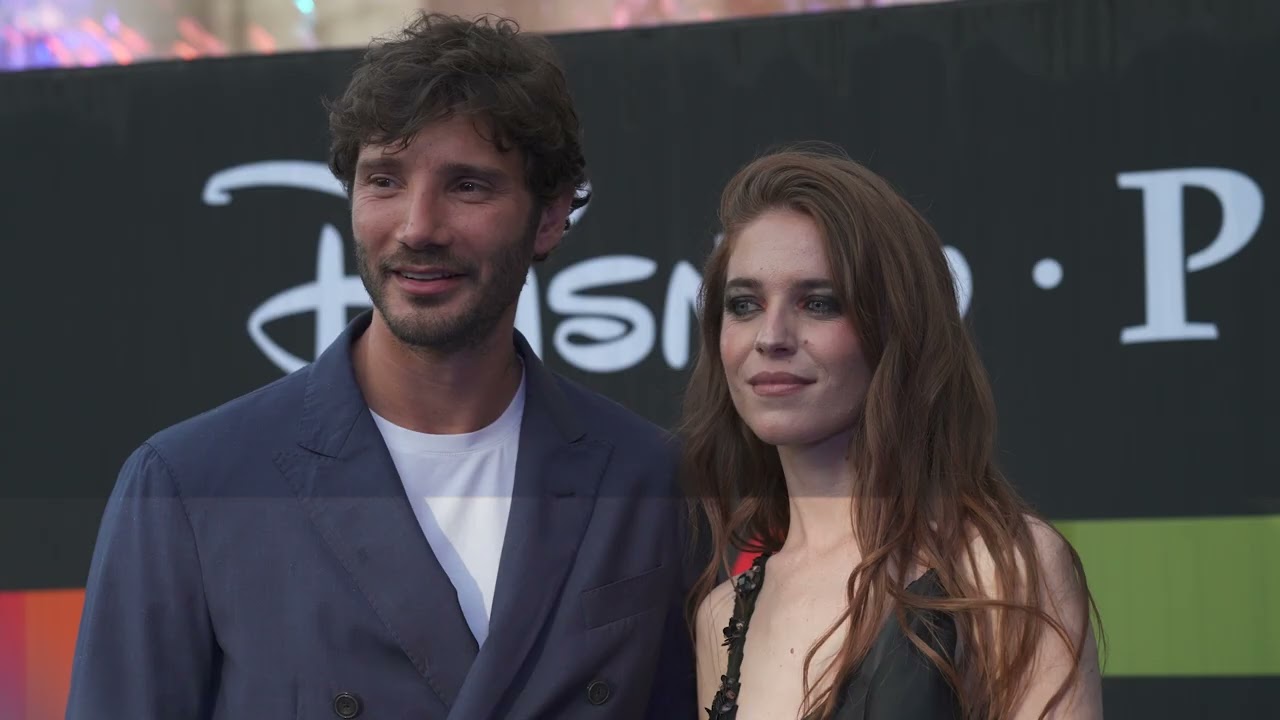 Valentina Romani, Stefano De Martino e Mr. Rain alla prima di 