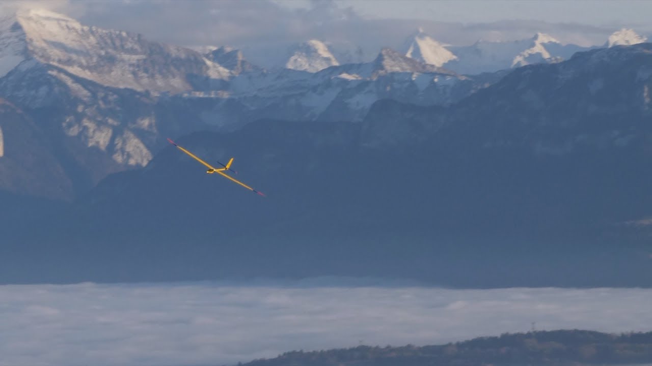 Valenta Volcano über dem Nebelmeer