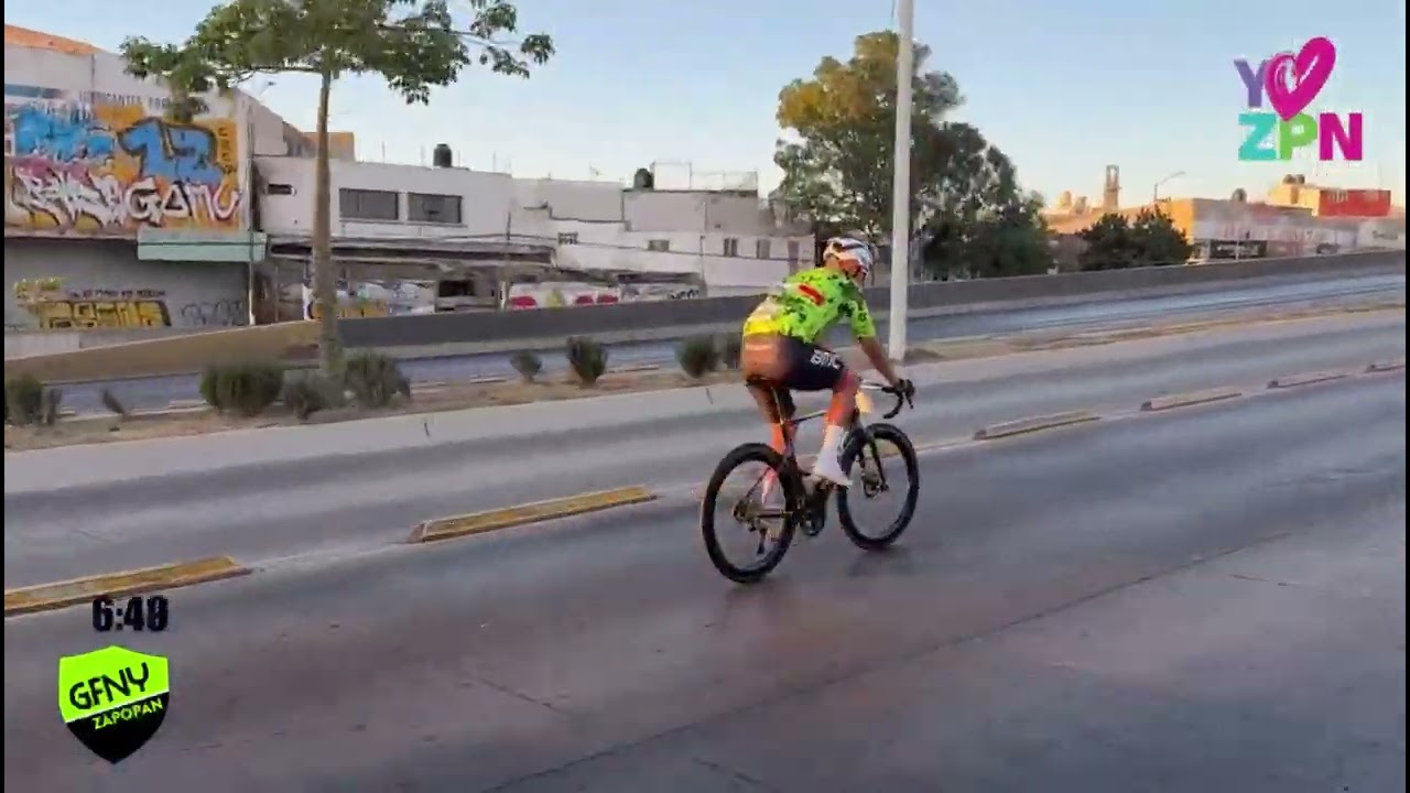 Gerardo Ulloa gana el GFNY Zapopan 2025