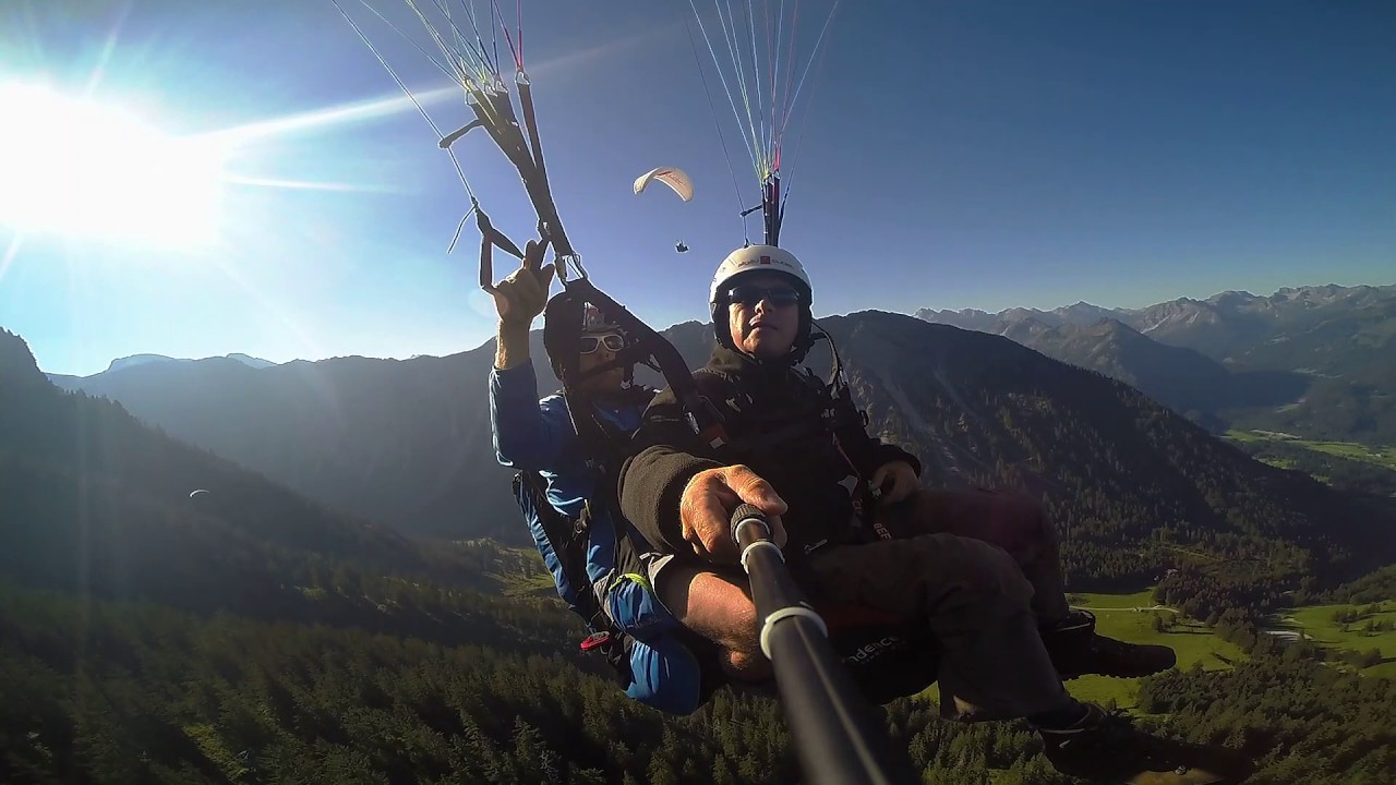 Tandem Gleitschirm-Flug über dem Allgäu