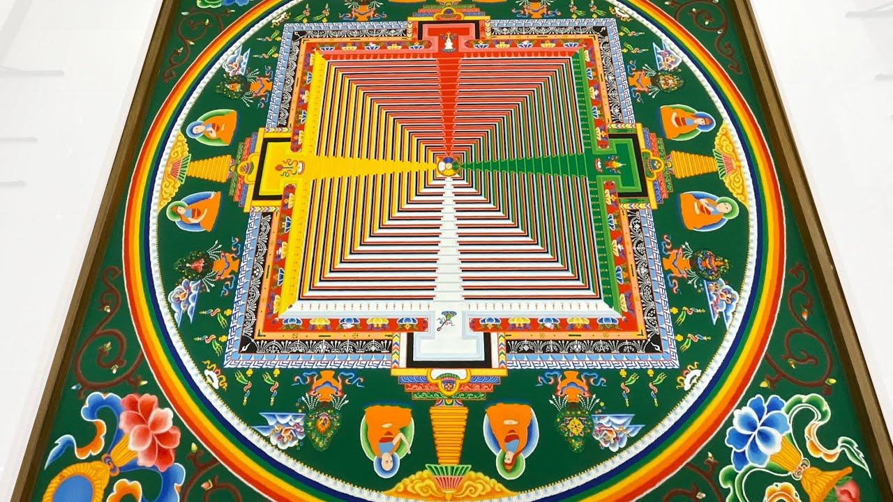 @建立十六圓點彩粉壇城，#由第十八世種嵩仁波切教授及帶領諸位依處、集善、近善等建立繪製