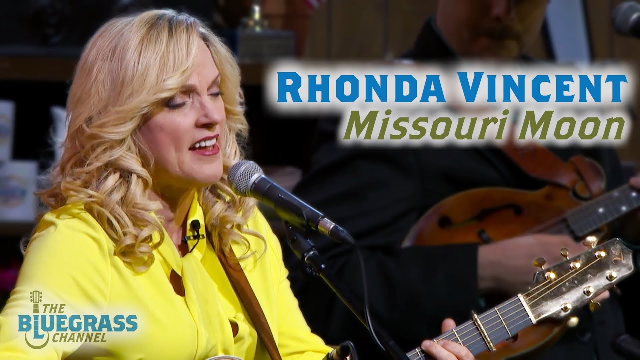 Rhonda Vincent performs 