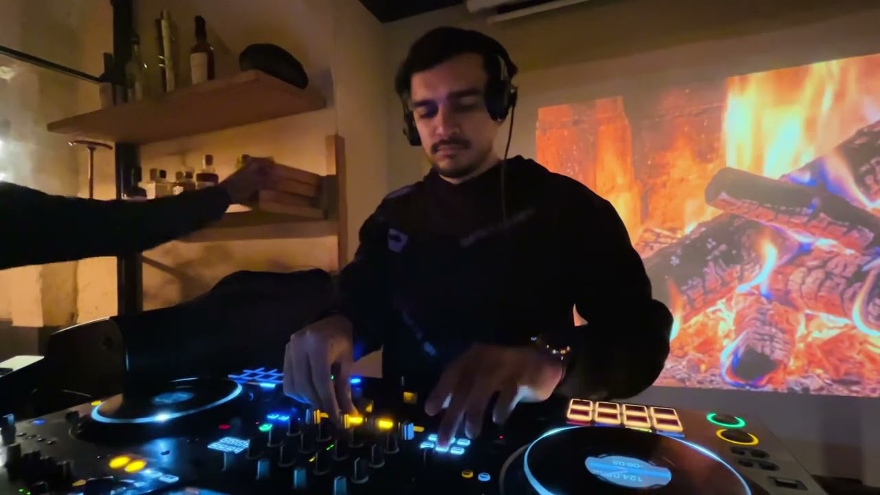 Deep House Vol. 2 – Smooth & Soulful Journey by Deejay_9 | 