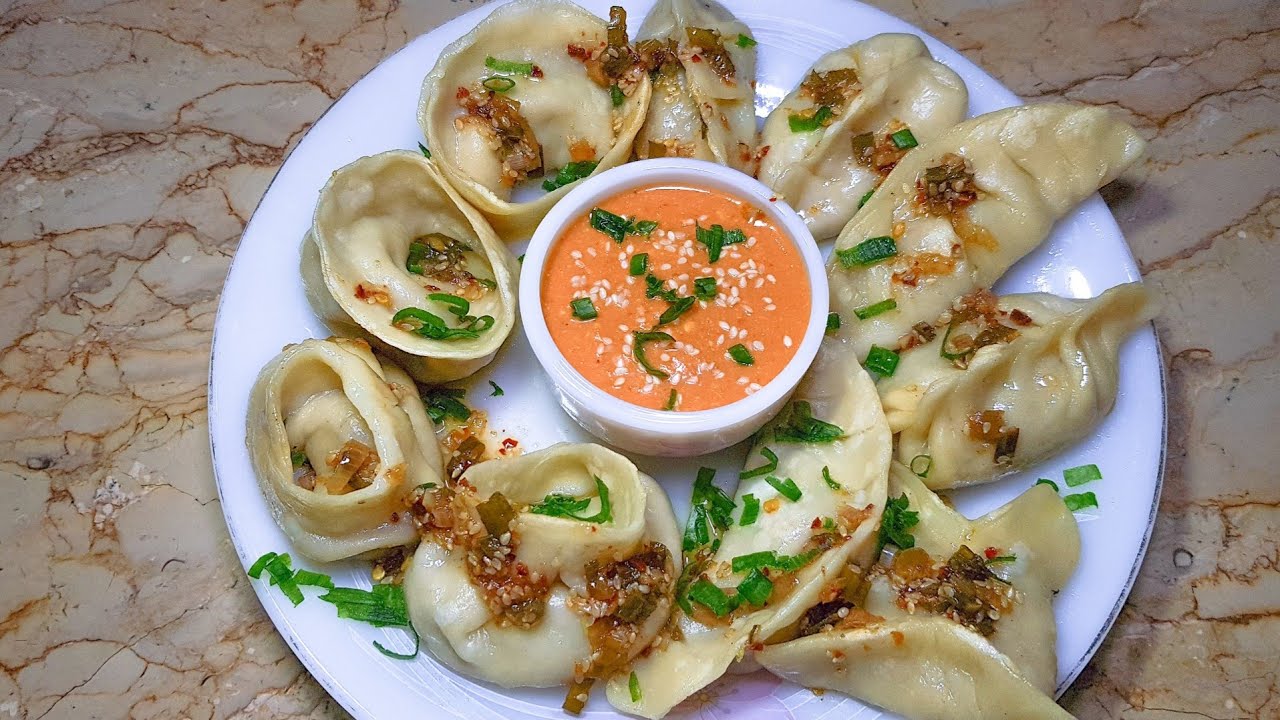 Steamed Chicken Momos Recipe