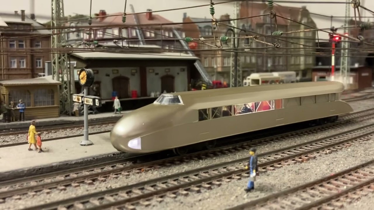 Franz Kruckenbergs Schienenzeppelin in Langenthal - Märklin 3477 mit Sound und LED digitalisiert