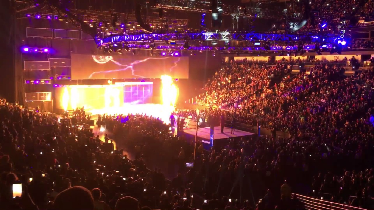 The Undertaker Entrance (Raw 1/9/17)