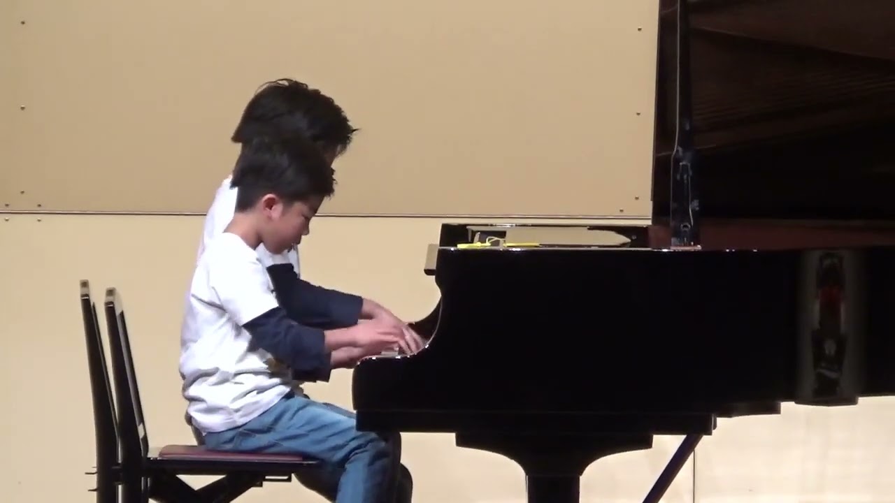 【汽車は走るよ 中田喜直】小1と小4