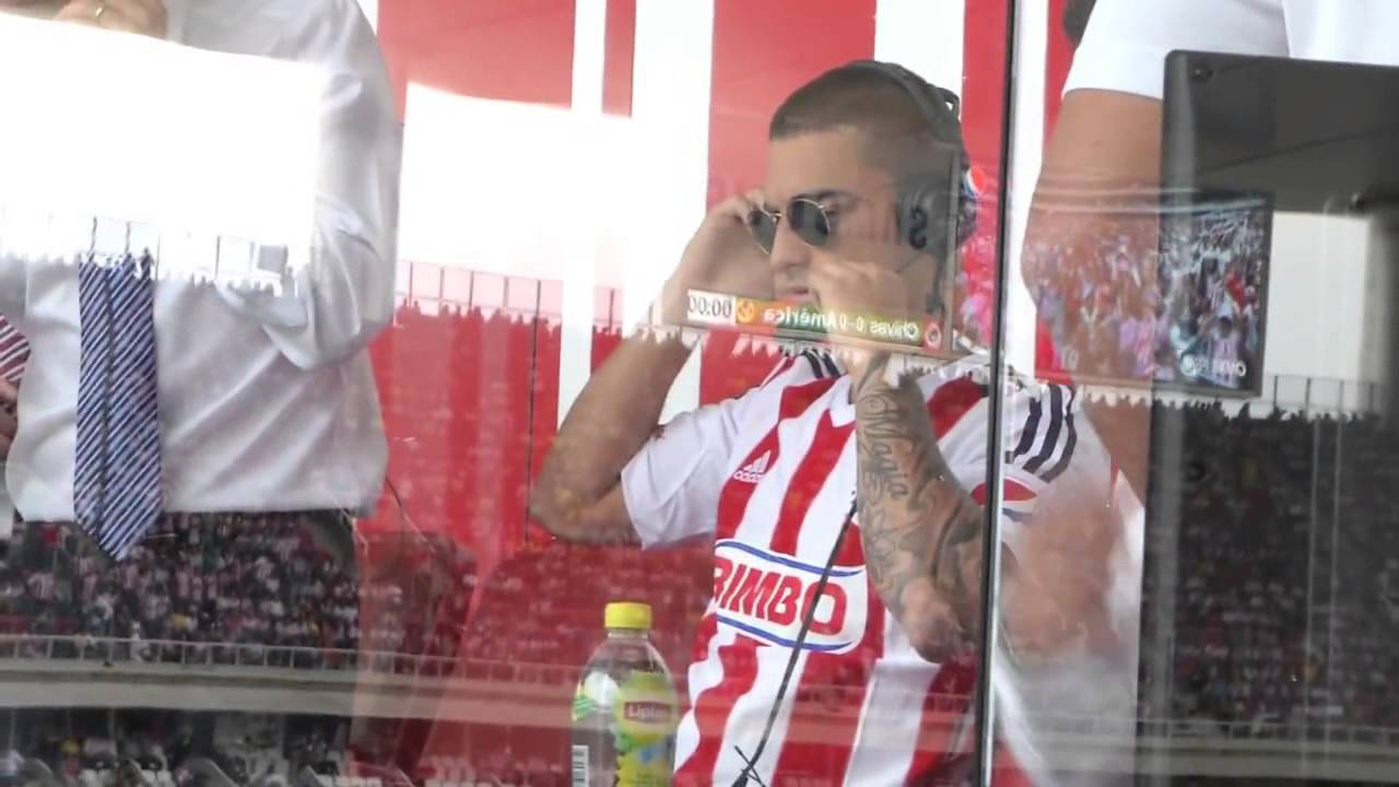Maluma en mexico (Futbol)  | MALUMA FANS