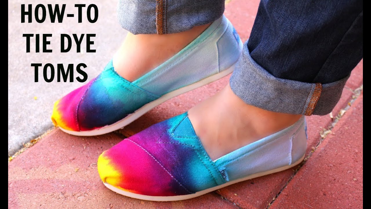How To Tie Dye Toms
