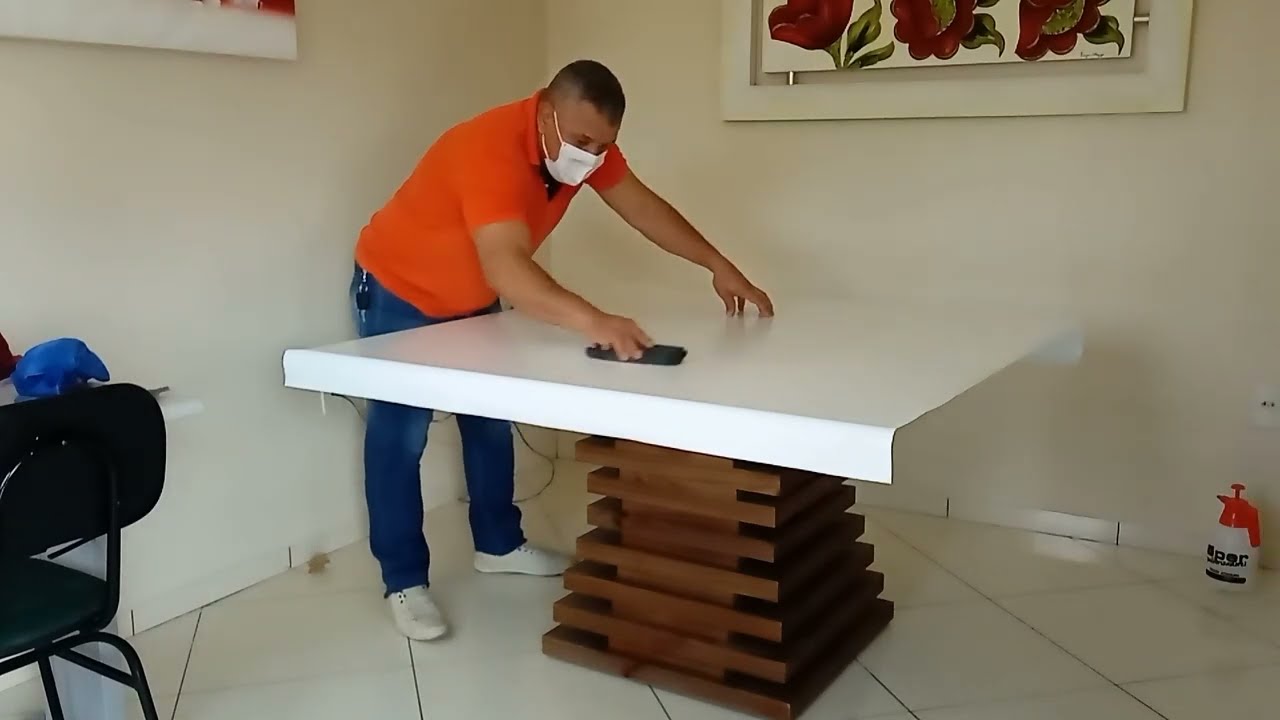 VEJA a forma correta de aplicar adesivo em  mesa de vidro! How to apply sticker on glass table!