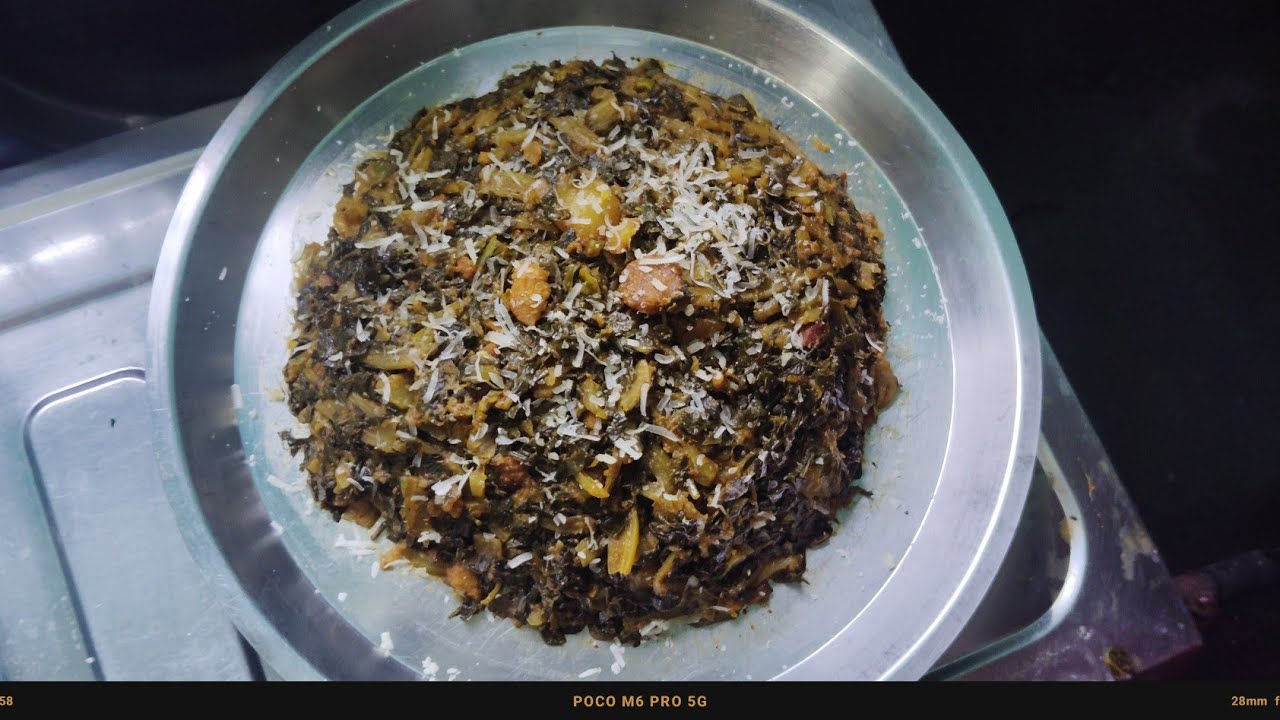 দিশি ফুলকপির পাতা,ডাটার সামান্য মশলায় এত সুন্দর নিরামিষ তরকারি বানালাম হাত-পাত  দুটোই চেটে খাবেন। 