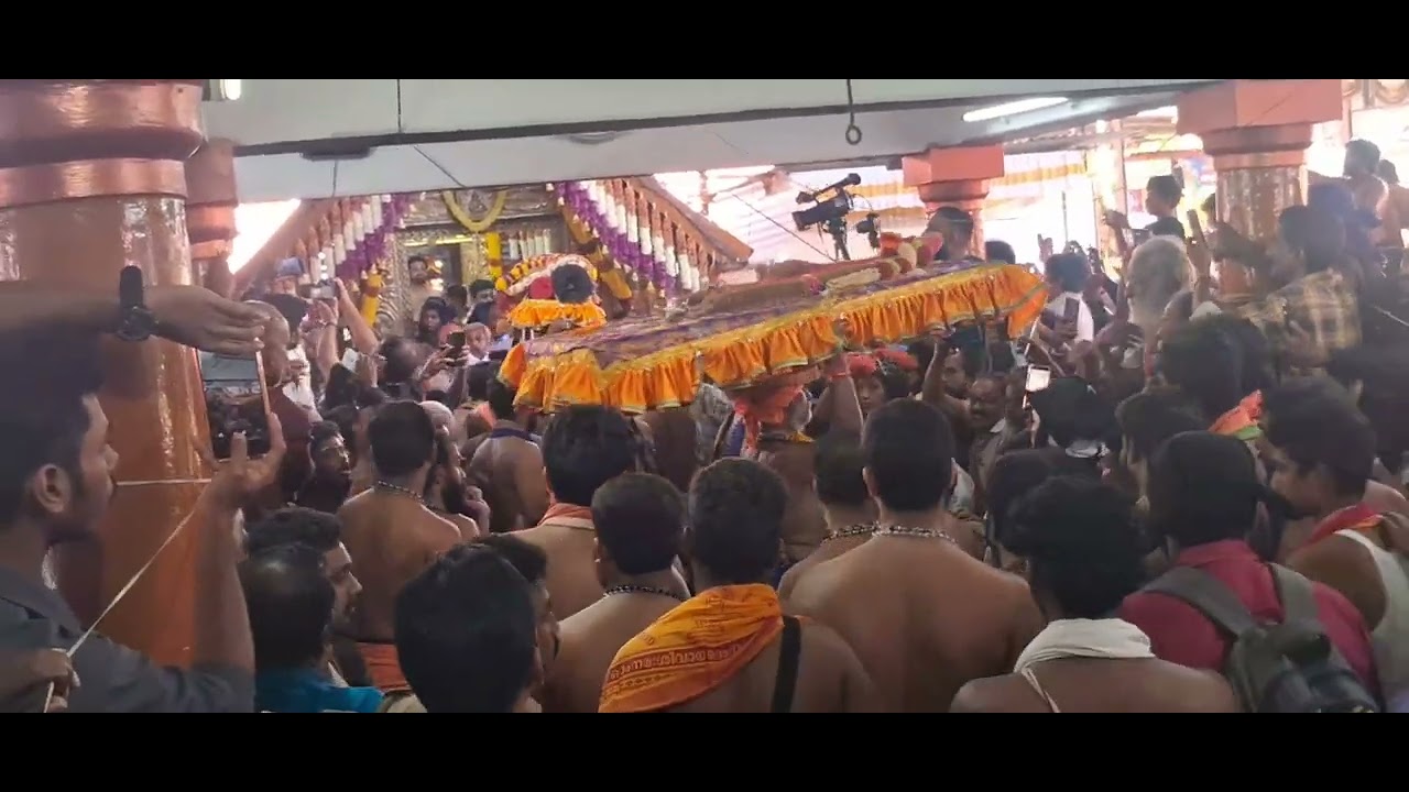 சுவாமியே சரணம் ஐயப்பா பந்தளம் இருந்து ஆபரண பெட்டி புறப்பாடு @@