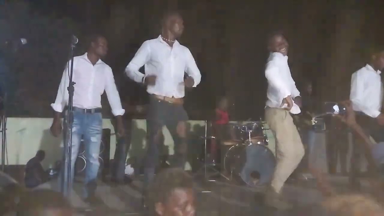 U livhuwa_Tshifhiwa Rabambukwa and the hot boys