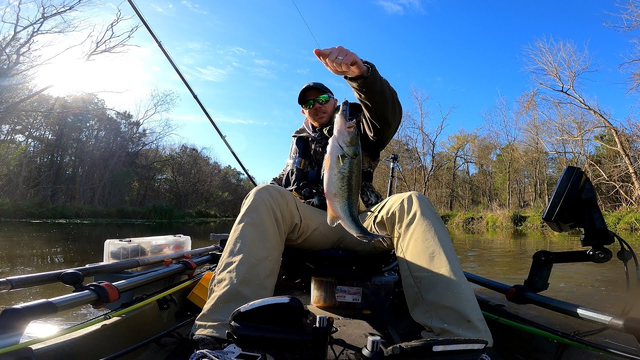 Topwater Bass Fishing Lake Woodlands (Frogs are the best) | March 2022