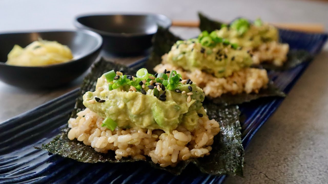 오늘은 뭐 먹을까.. 고민되신다면, 매콤한 손말이 김밥 어떠세요? 분명히 마음에 드실 거예요!