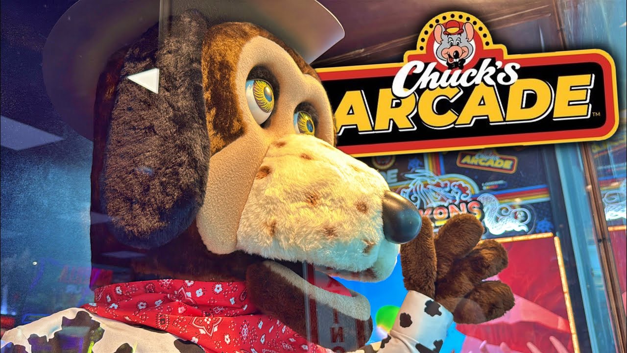 Jasper’s Animatronic Taxidermy! - Chuck’s Arcade Victor, NY Tour