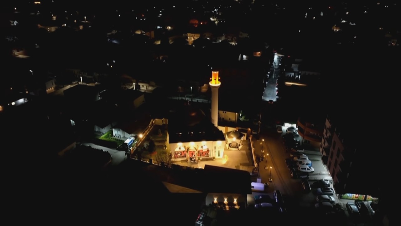 Xhamia “Haxhi Ibrahim Devolli” - “Mos mbani hidhërime bashkohuni në festë”
